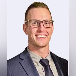 Meet your Posher, Casey